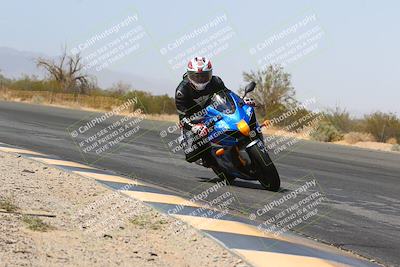 media/Mar-28-2022-Superbike Trackdays (Mon) [[b8603d0f67]]/Open Track Time/Turn 3 Inside/